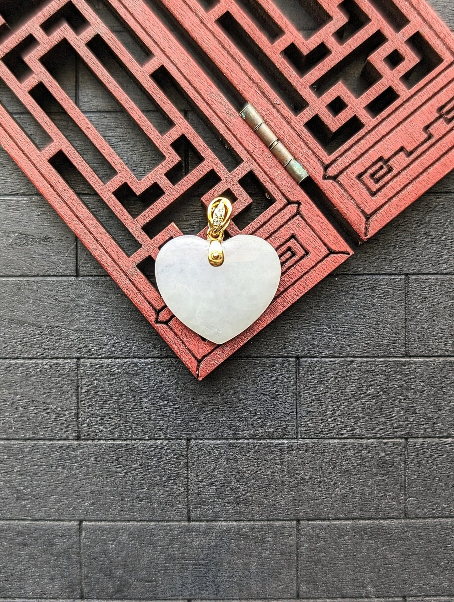 White/Light Green/Lavender Heart Jade Pendant