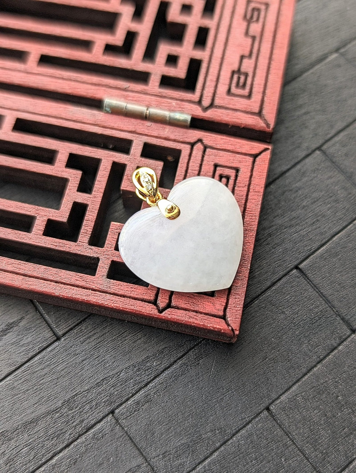 White/Light Green/Lavender Heart Jade Pendant