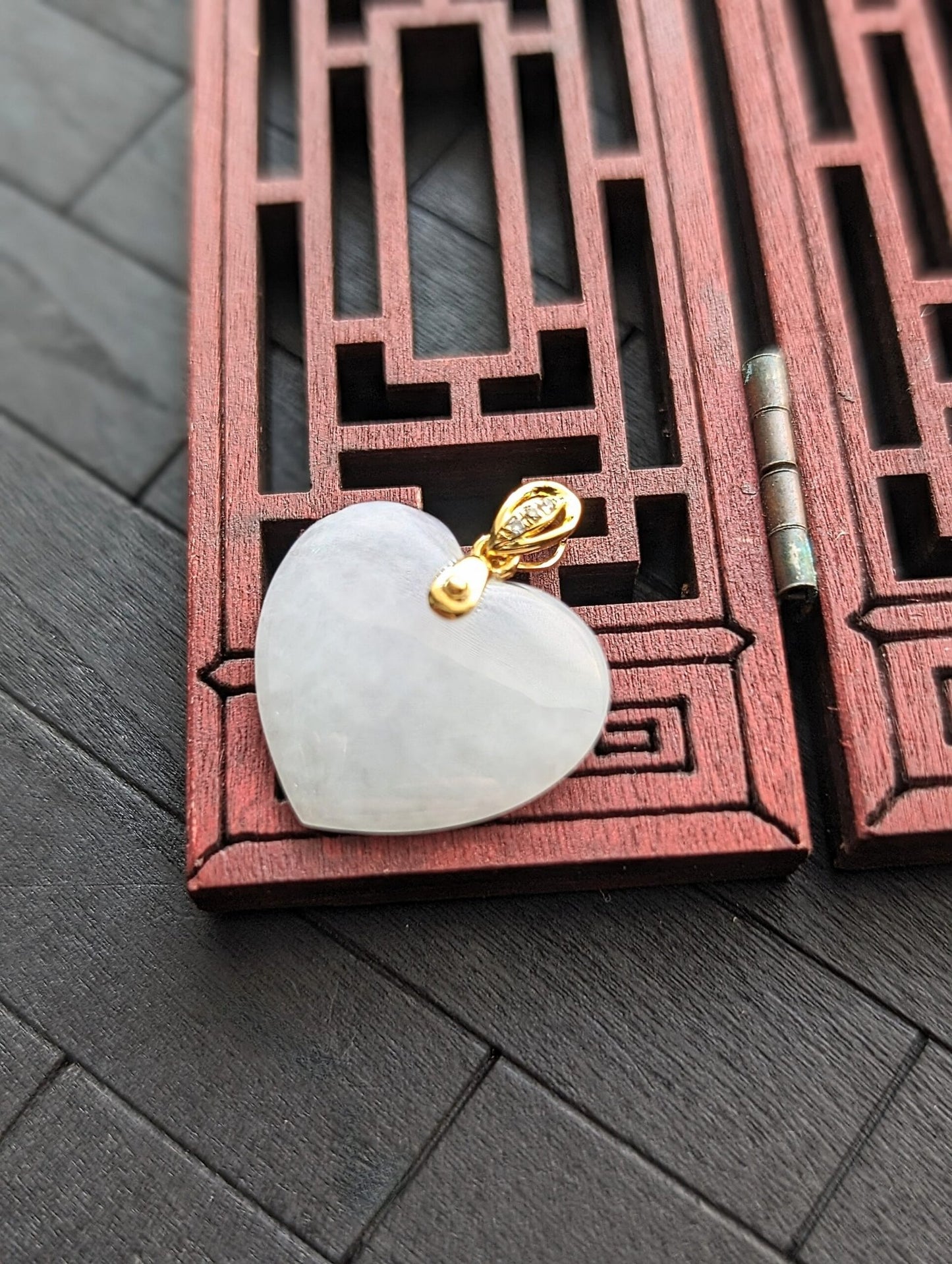 White/Light Green/Lavender Heart Jade Pendant