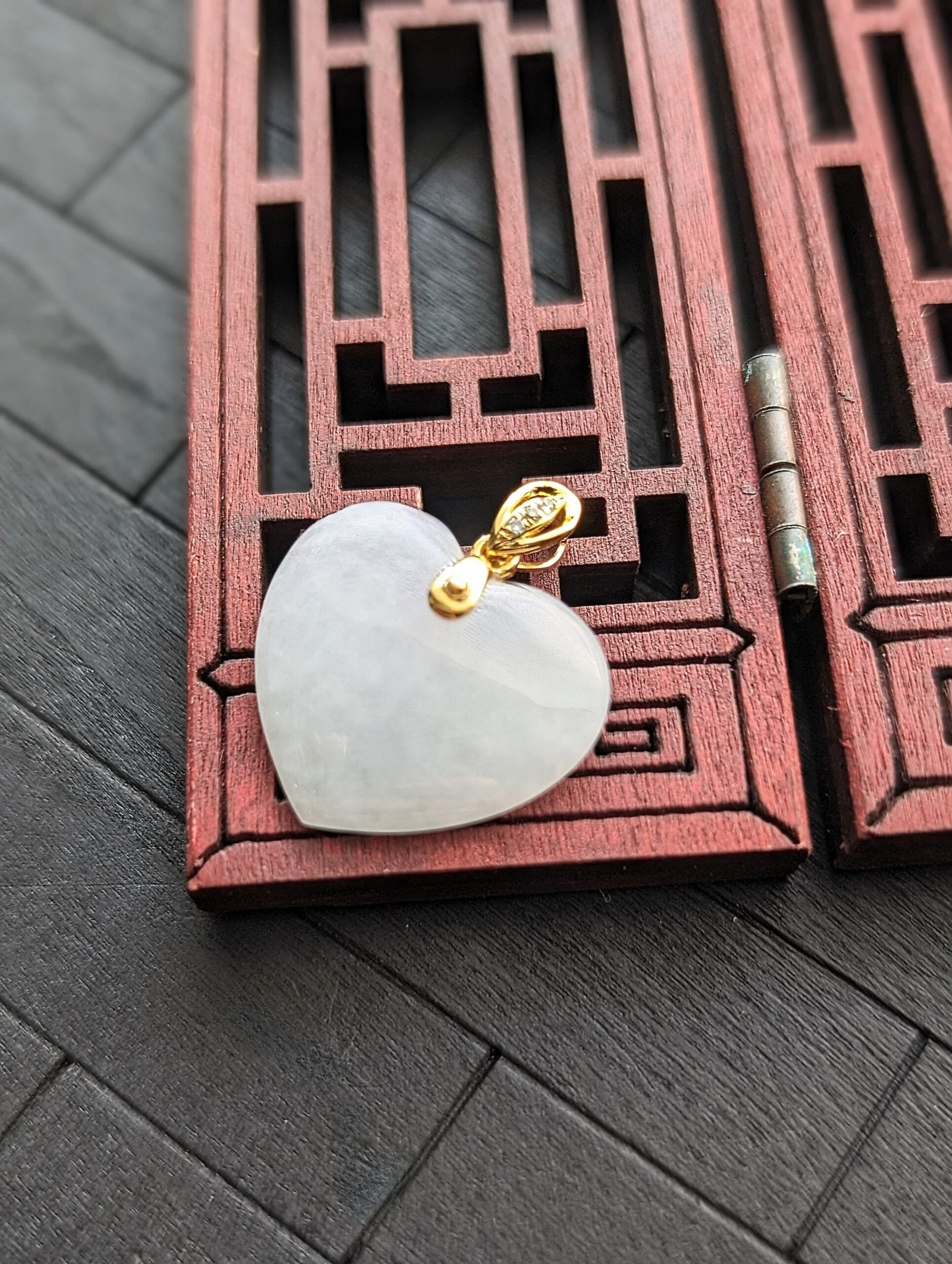 White/Light Green/Lavender Heart Jade Pendant