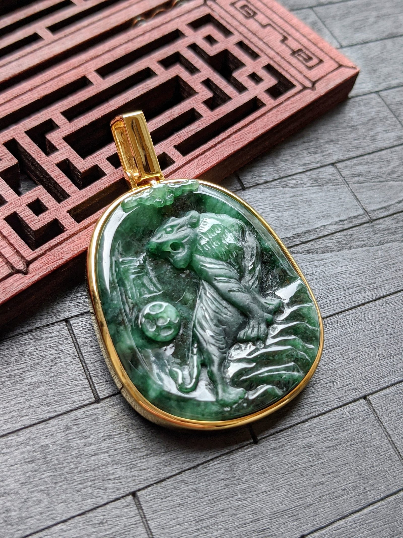 Green Jade Tiger Pendant – JADE BROTHERS JEWELRY