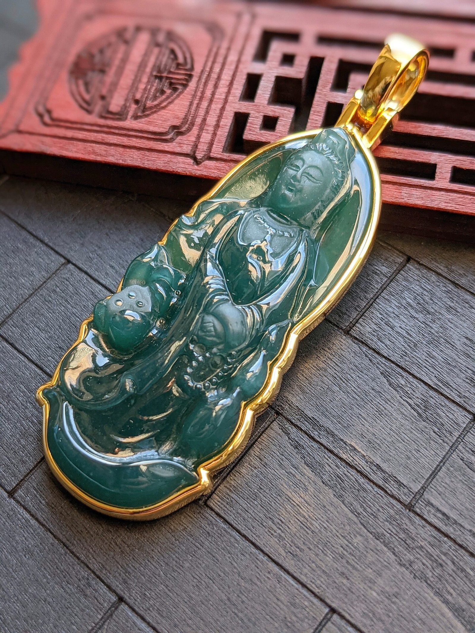 Dark Green Guan Yin Jade Pendant – JADE BROTHERS JEWELRY